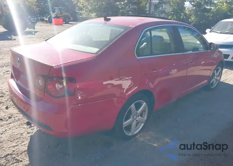 2010 Volkswagen Jetta Tdi z USA, uszkodzony, nr VIN 3VWRL7AJ9AM155138